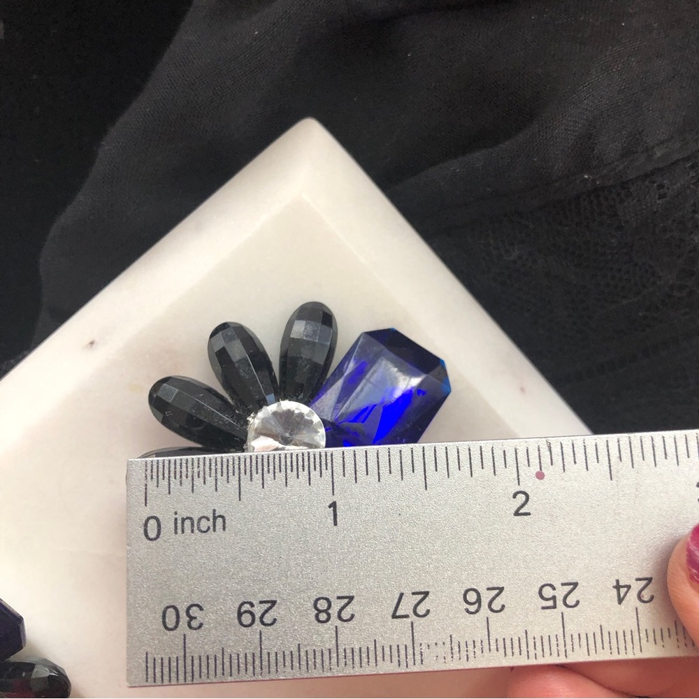 Vintage 1980 Rhinestone Blue Black Lucite Big Clip On Earrings - Picture 8 of 9